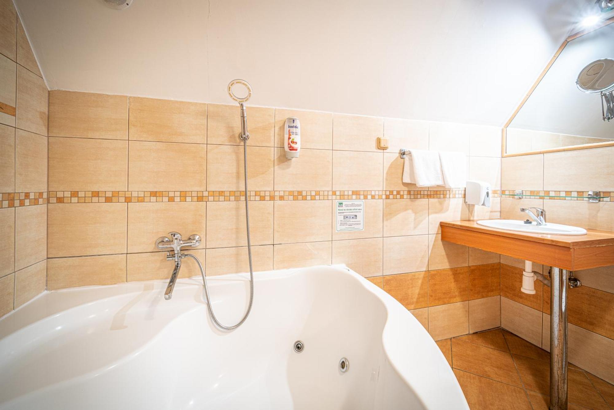 Bungalovy Sepetna - Pro 4 Osoby Ostravice Buitenkant foto